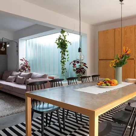 Проживание в семье Casa D'avo Dalina